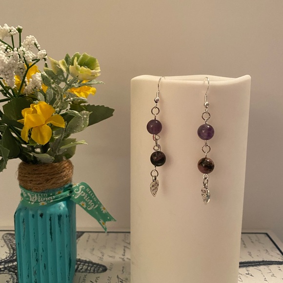 Beautiful beaded earrings! - Picture 5 of 7